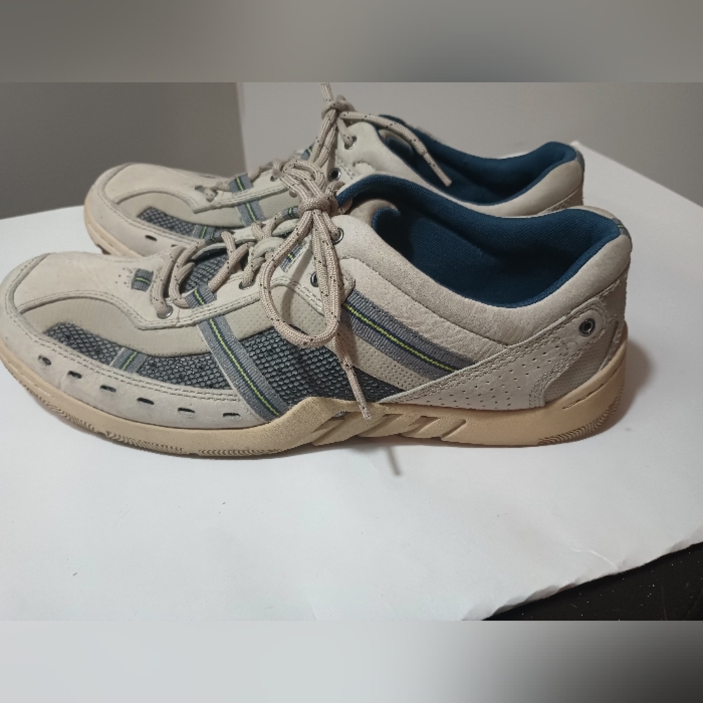 Clarks Men's Sneakers in Cream and Navy